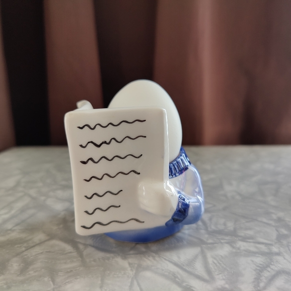 Novelty Humpty Dumpty Egg Cup Holder | Saturday morning news - Picture 7 of 8